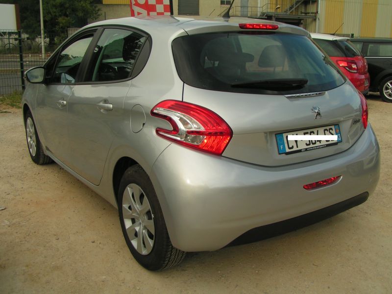 Vehicules d'occasion rachat 208 HDI ACTIVE 66800 km
